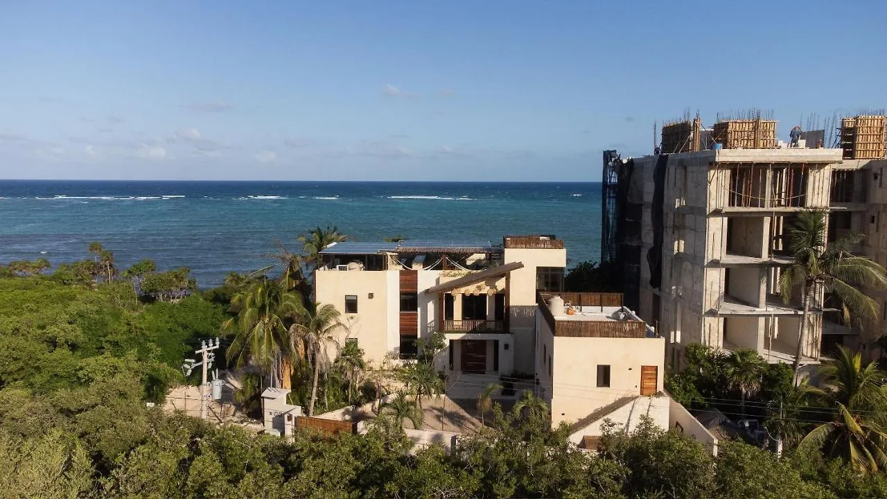 Villa Tulumar Beachfront Luxury Villa- Full Service