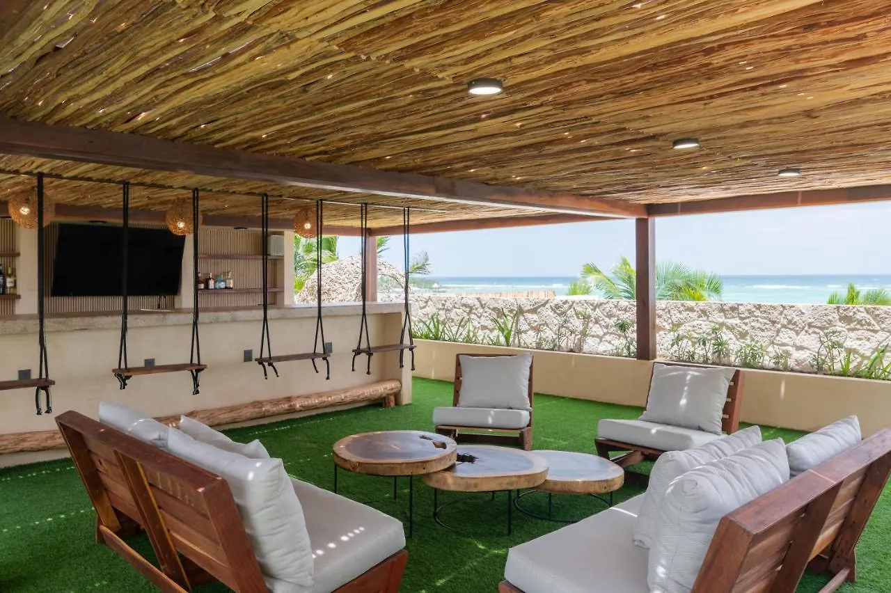 Villa Tulumar Beachfront Luxury Villa- Full Service