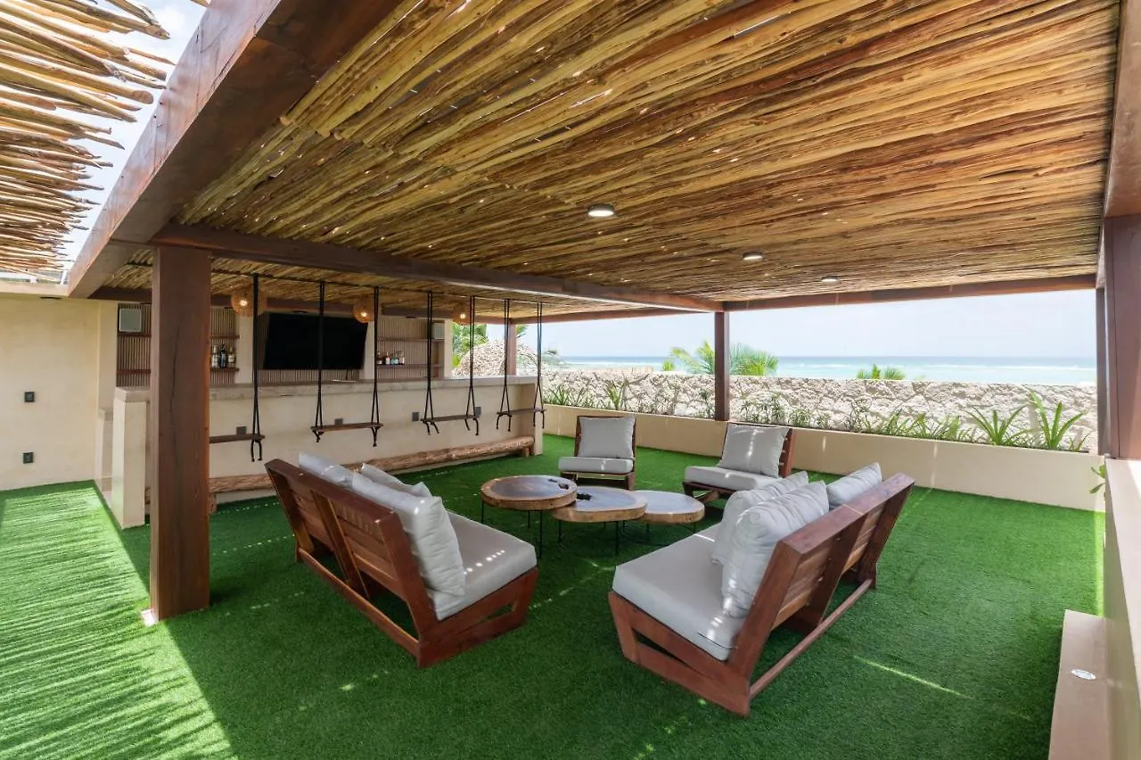 Villa Tulumar Beachfront Luxury Villa- Full Service