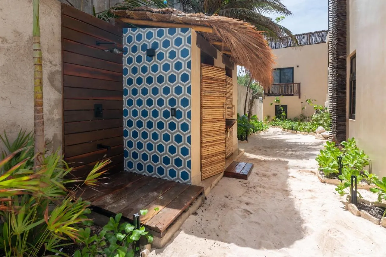 Villa Tulumar Beachfront Luxury Villa- Full Service