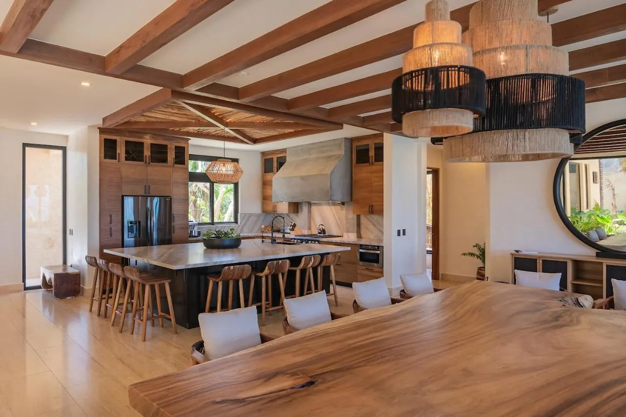 Villa Tulumar Beachfront Luxury Villa- Full Service
